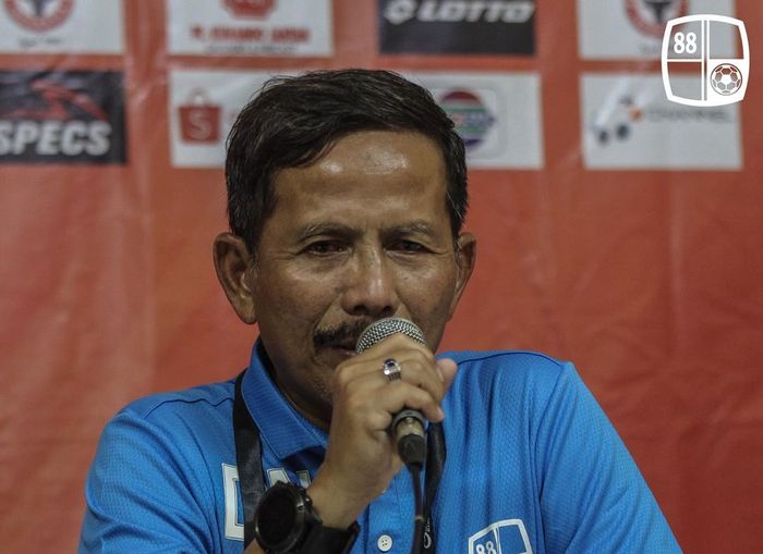 Pelatih Barito Putera, Djadjang Nurdjaman alias Djanur, memberikan keterangan saat sesi konferensi pers pertandingan Liga 1 2019.