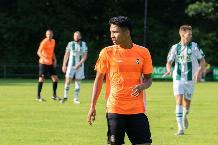 Penampilan Marselino Ferdinan saat KMSK Deinze menantang FC Groningen di laga uji coba pramusim