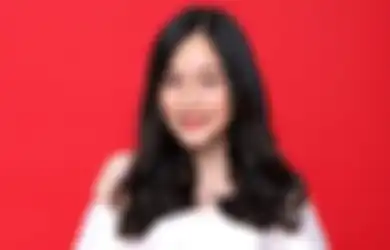 Manisnya 5 Style Outfit Putih Shanna Shannon, Penyanyi Cover yang Viral di TikTok!