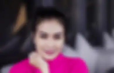 Dikenal Ceplas Ceplos, Iis Dahlia Pertanyakan Air Kolam Renang yang Tenang Saat Sambangi Kediaman Iis Sugianto: Cuma Buat Pajangan ya?