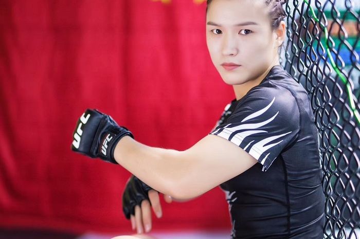 Petarung UFC asal China, Zhang Weili.