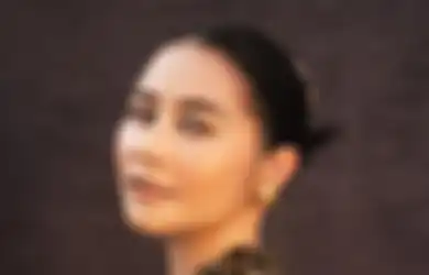 Tampilan Mewah Prilly Latuconsina untuk Rayakan Lebaran 2023
