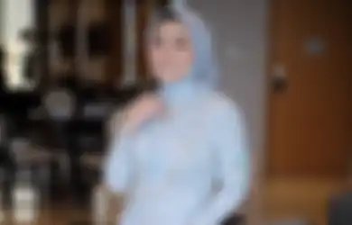 5 Tren Kebaya Hijab 2021 Buat Tampilan Formal Elegan dan Mewah!