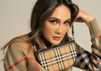 Sederet Penampilan Simpel Luna Maya saat Tenteng Tas Branded Harga Ratusan Juta Rupiah