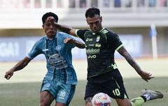 Klasemen Liga 1 - 3 Klub Legendaris Kuasai 3 Besar, Persib Memimpin Pekan 18