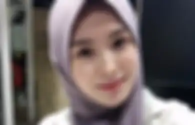 5 Gaya Fashion Hijab Kekinian Ayana Moon Saat di Korea Selatan. Chic!