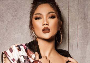 Buka Jaket di Panggung Pensi SMA, Ini Pembelaan Marion Jola