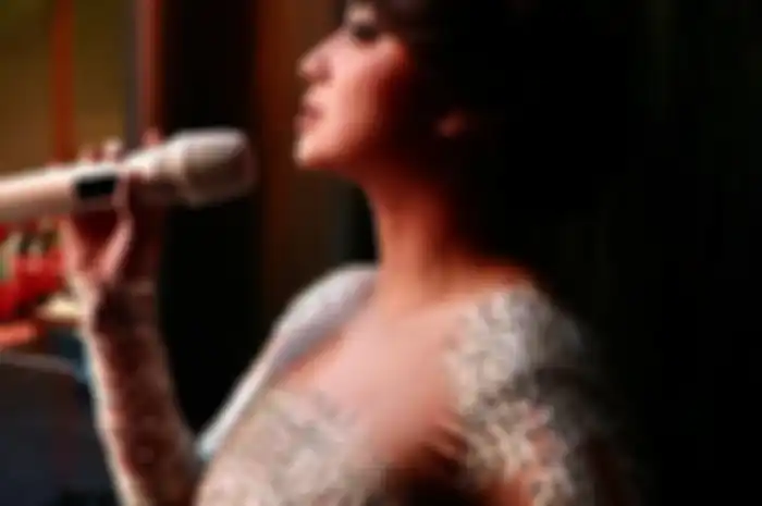 Dewi Perssik