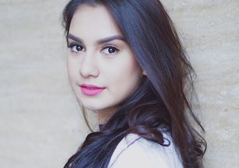 Seperti Putri Disney, Irish Bella Tampil Memukau dengan Gaun Kuning seperti Princess Belle