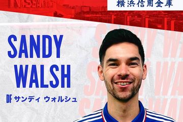 Sandy Walsh diperkenalkan sebagai pemain baru Yokohama Marinos pada 9 Februari 2025.