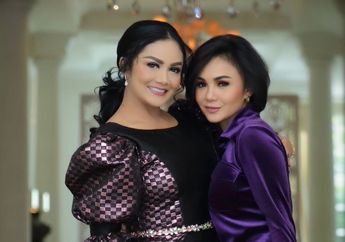 Dibesarkan di Keluarga Tak Utuh hingga Terpaksa Huni Rumah Petak dalam Gang Tikus, Yuni Shara dan Krisdayanti Bagikan Potret Ayah Kandungnya yang Jarang Disorot Publik
