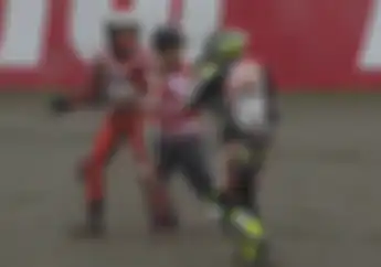 Menabrak Jorge Lorenzo di MotoGP Jepang, Cal Crutchlow Malah Bilang Lorenzo Terlalu Lambat
