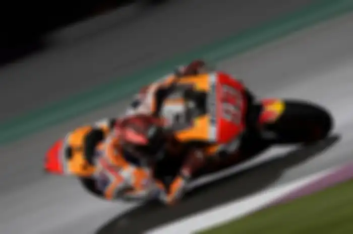 Marc Marquez menggunakan motor Honda RC213V.