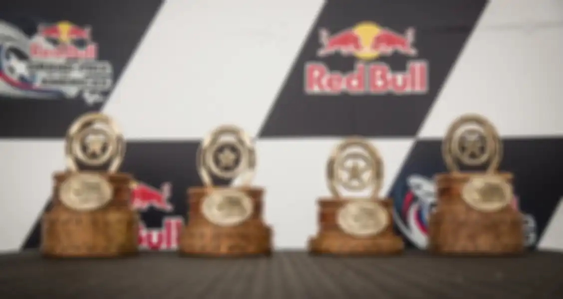 Bentuk piala di MotoGP Amerika 2013