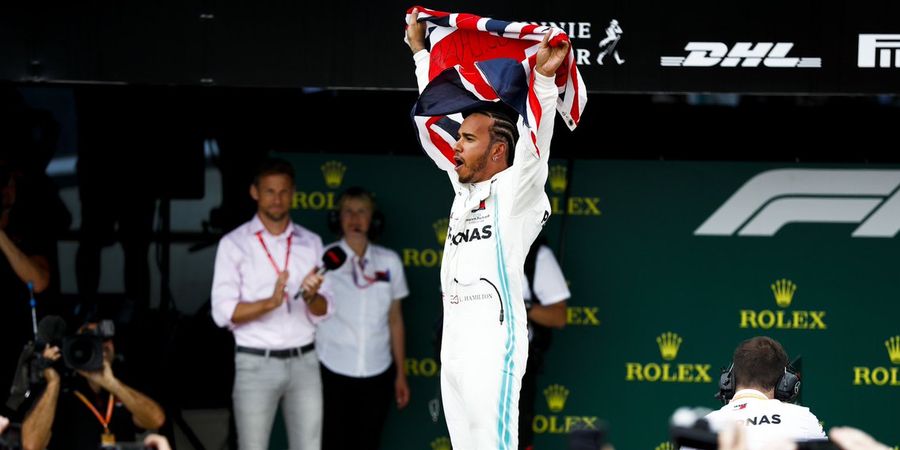 Lewis Hamilton Tak Peduli Disebut Telah Melewati Usia Keemasan