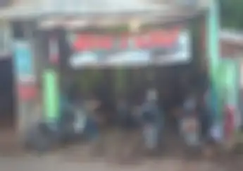 Spesialis Bobok Knalpot Motor Standar dan Kondoman, Mulai Dari Rp 100 Ribuan