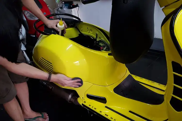 Simpel Banget Cara Memilih Poles Bodi Motor yang Aman, Banyak yang Mengabaikan Hal Ini