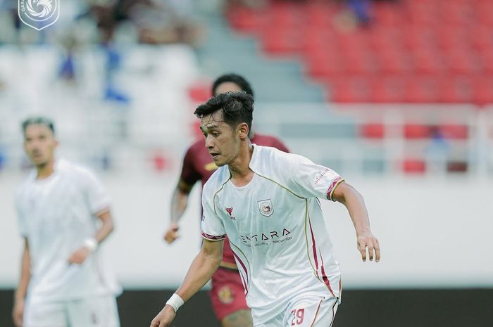 Aksi Septian David Maulana saat mencetak gol untuk Garudayaksa FC ke gawang Java United di Stadion Jatidiri, Semarang, pada Minggu (6/9/2026).