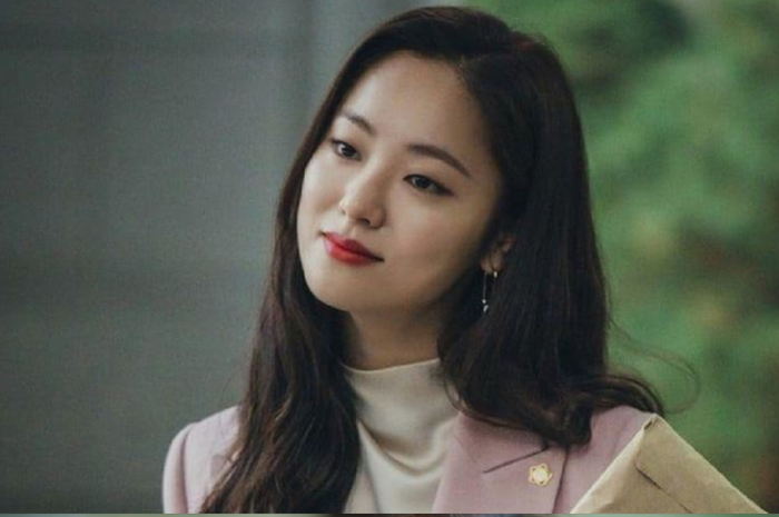 Kolase Foto Jeon Yeo Bin dalam Drama 'Vincenzo'.