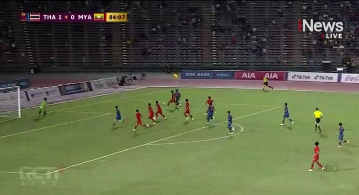 Pertandingan semifinal SEA Games 2023 anatar Timnas U-22 Thailand vs Myanmar di Olympic Stadium, Phnom Penh, Kamboja, Sabtu (13/5/2023).