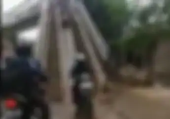 Video Kesalahan Pemotor yang Ujung-ujungnya Malu Bor!