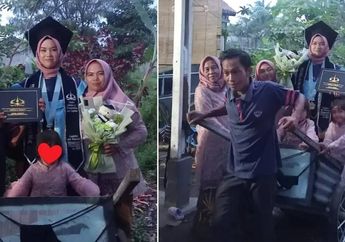 Viral, Gadis Anak dari Pengepul Barang Bekas Ini Berhasil Jadi Sarjana, Auto Bangga Pamer Foto di Atas Gerobak Orang Tua