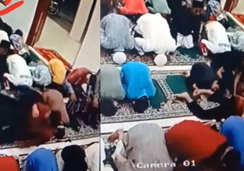 Video Viral, Jemaah Lelaki Ini Ketakutan Hingga Ambruk Saat Salat Diduga Lihat Penampakan: Ada Sosok Besar yang Mendekat
