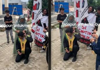 Viral, Aksi Mahasiswa di Bengkulu Minta Ibu Potong Rambut Gondrong Legendnya Saat Wisuda, Teman-temannya Auto Heboh: untukmu Ibu