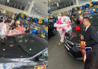 Dijuluki Bos Terbaik, Pria Ini Rogoh Kocek hingga Rp 10 Miliar Demi Belikan Hadiah Mobil untuk Karyawannya, Ternyata Ini Alasannya