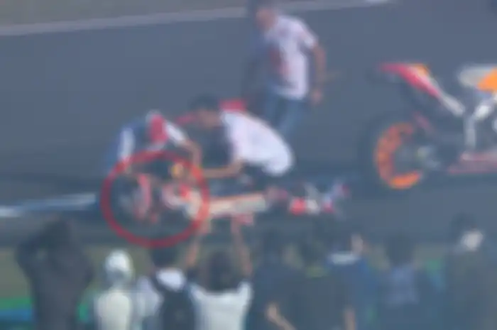 Marc Marquez mengalami cidera bahu saat akan melakukan selebrasi di MotoGP Jepang 2018