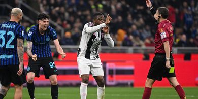 Karma Bekerja, Alessandro Bastoni Kena Kartu Merah 45 Hari setelah Kerjai Pierre Kalulu