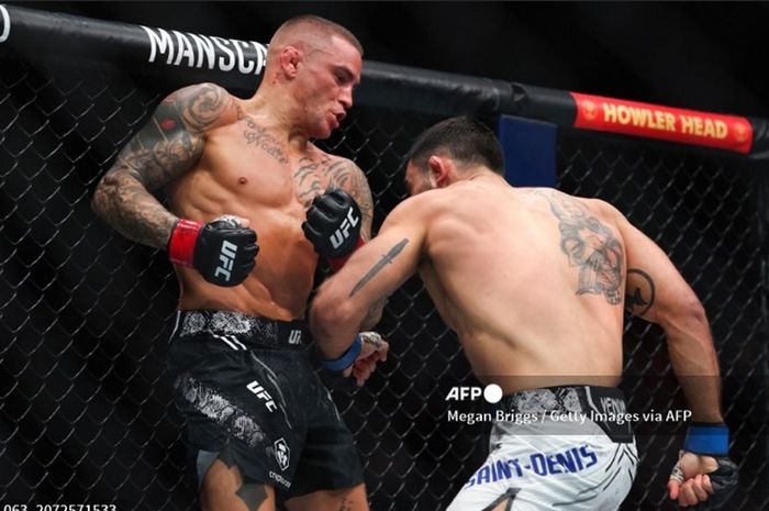 Dustin Poirier (kiri) berniat memukul Islam Makhachev sampai pingsan di UFC 302