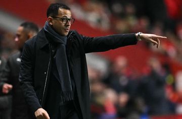 Pelatih baru Chelsea, Liam Rosenior, melakukan debutnya dalam laga babak ketiga Piala FA melawan Charlton Athletic, Sabtu (10/1/2026).