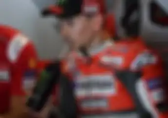Masih Kalah Cepat di Kualifikasi, Lorenzo Tetap Optimis Bisa Patahkan Dominasi Marquez