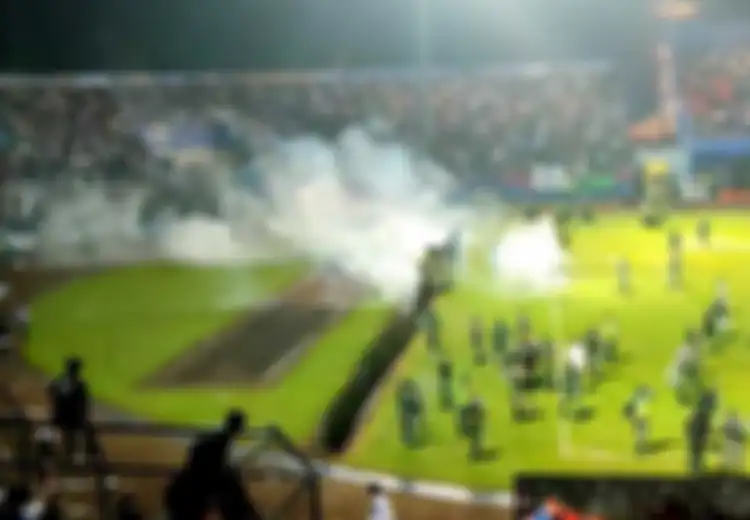 Pengakuan Korban Selamat Dalam Tragedi Kanjuruhan, Terungkap Alasan Suporter Turun ke Lapangan Usai Laga Arema VS Persebaya