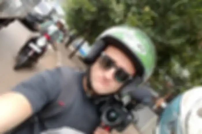 Youtuber asal Amerika Serikat Casey Neistat Selfie Di Atas Gojek