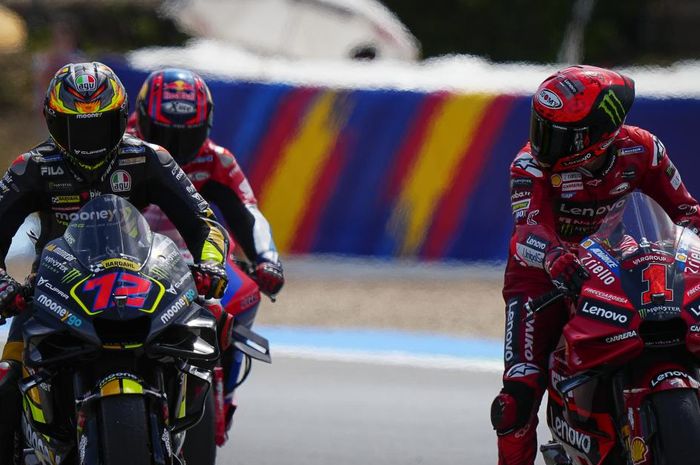 Pembalap MotoGP yang juga murid Valentino Rossi bikin kaget eks pembalap, Giacomo Agostini.