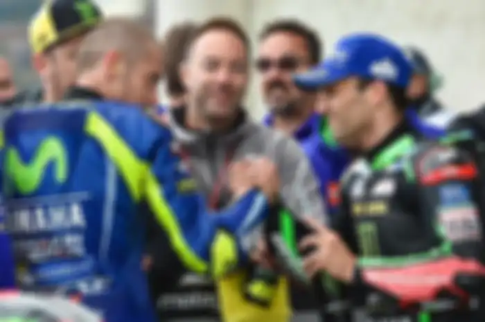 Valentino Rossi (kiri) dan Johann Zarco (kanan)