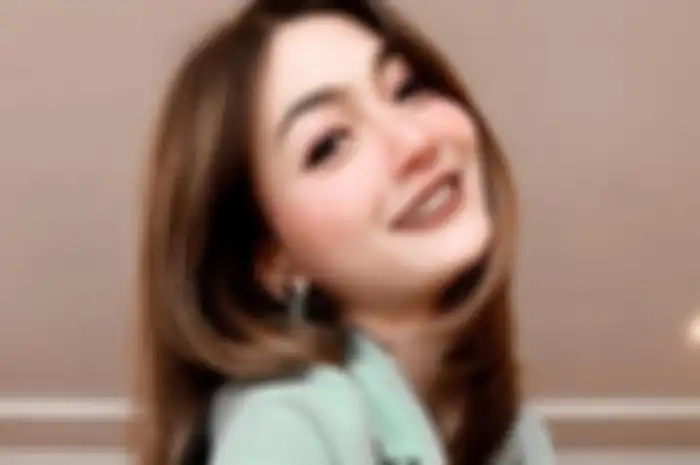 Biodata artis Riesca Rose