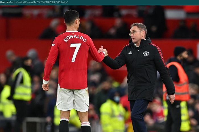  Megabintang Manchester United, Cristiano Ronaldo, menilai kinerja pelatih interim Setan Merah, Ralf Rangnick, sudah bagus. 