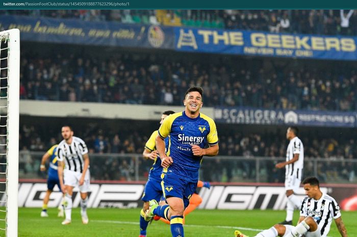 Giovanni Simeone mencetak dua gol dalam kemenangan 2-1 Hellas Verona atas Juventus.