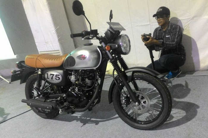 Kawasaki W175 New Silver