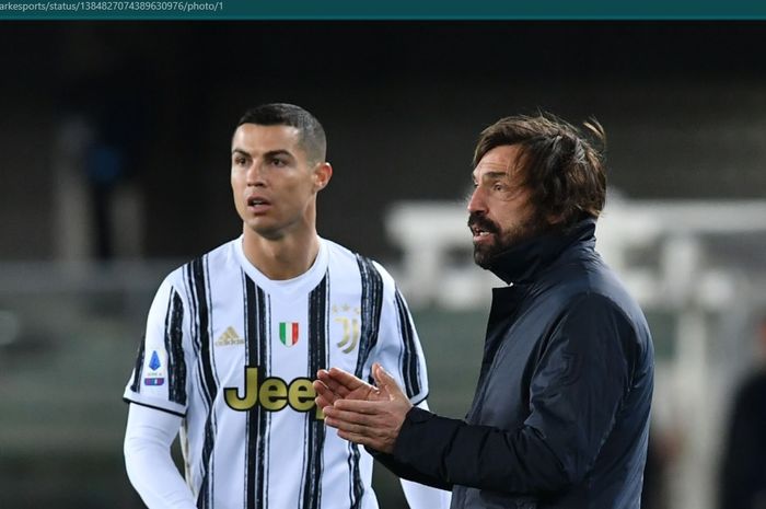 Andrea Pirlo saat masih bekerja sama dengan Cristiano Ronaldo di Juventus.