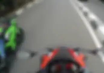 Video Adu Kencang Honda CBR250RR Vs Kawasaki Ninja 250 (2018), Menang Tipis!