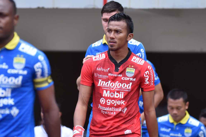 Kiper Persib Bandung, Teja Paku Alam, dalam laga melawan Tira Persikabo, Jumat (21/2/2020).