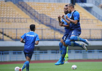 Robert Alberts Ingin Persib Segera Berlatih di GBLA saat PSBB Berakhir