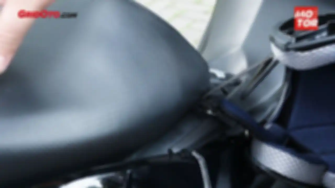 Gantungan helm sudah berfungsi dengan baik