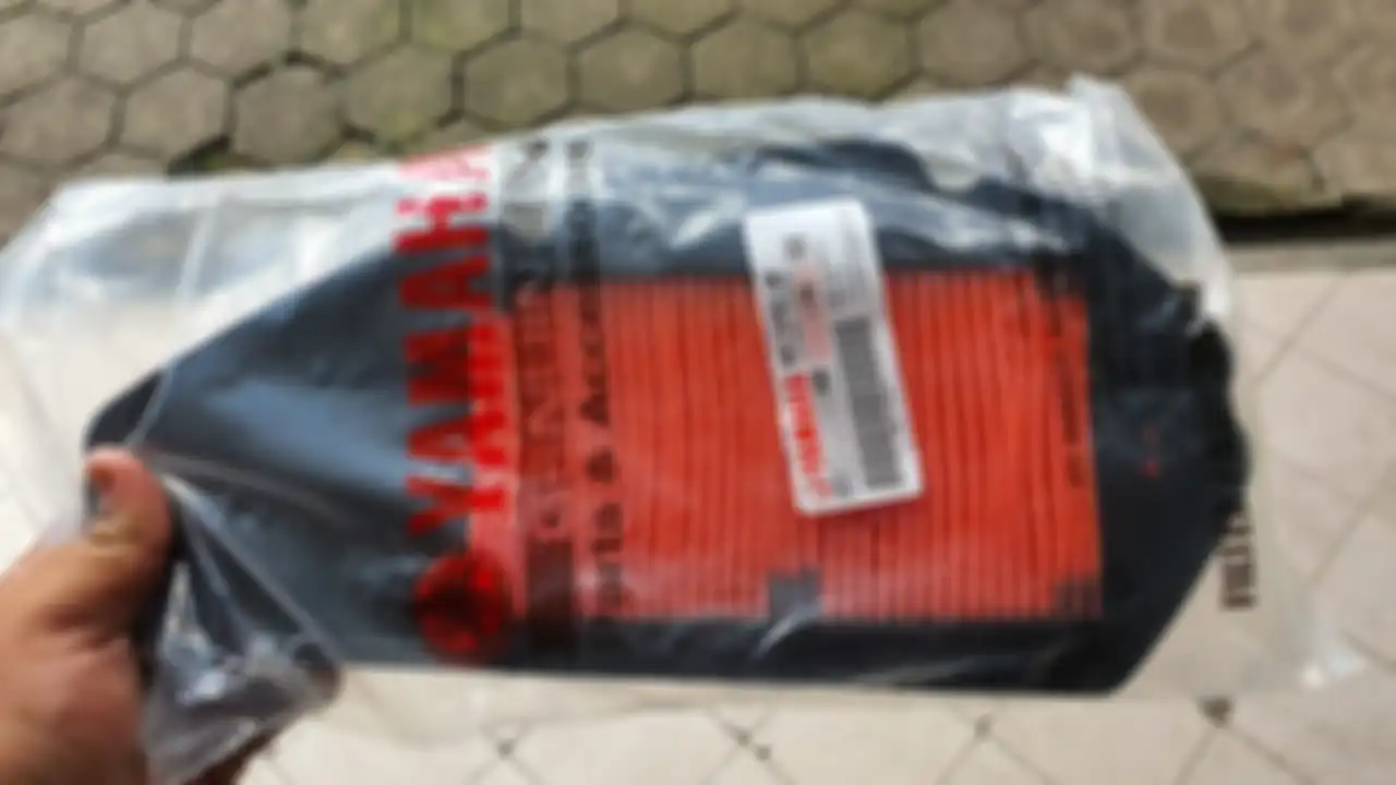 Ganti filter udara berpatokan dengan jarak tempuh atau umur pakai 