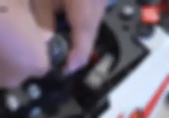 Bisa Sambil Ngabuburit Nih Tips Ganti Bohlam Stoplamp Suzuki GSX-R150