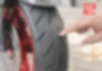 Kata Pembalap Profesional, Hal-hal Kecil Ini Yang Bisa Bikin Ban Cepat Botak